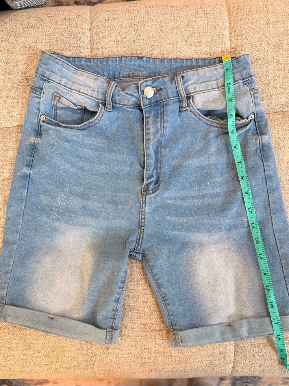 Women’s Light Wash Shorts